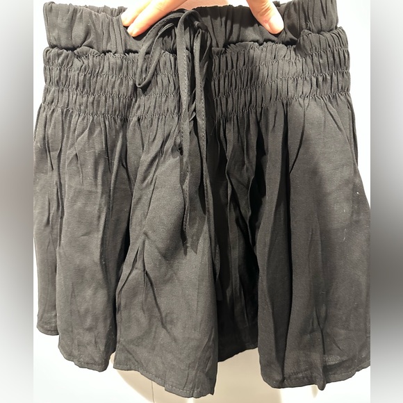 Black Ruffle Set - Picture 2 of 2